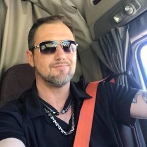 Meet your Posher, Justin